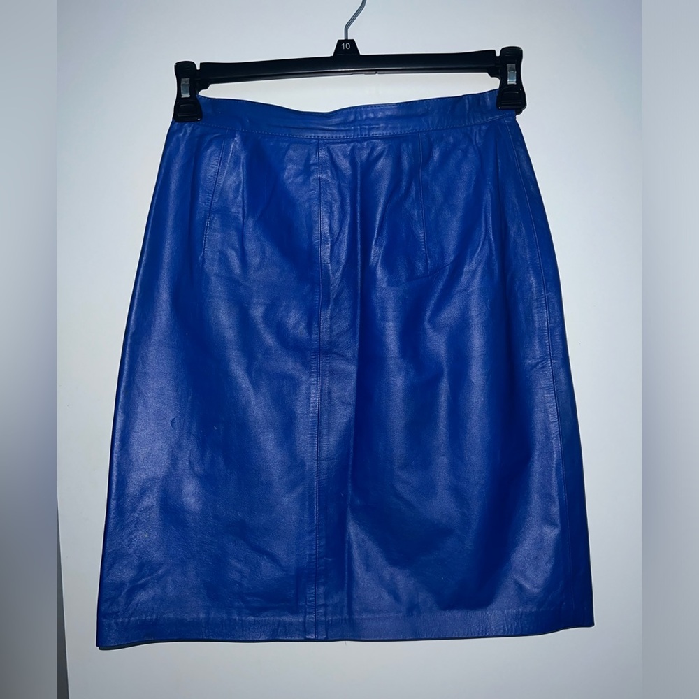 A C.J. Todd Saks Fifth Ave Vintage Blue Leather Pencil Skirt, size 10.